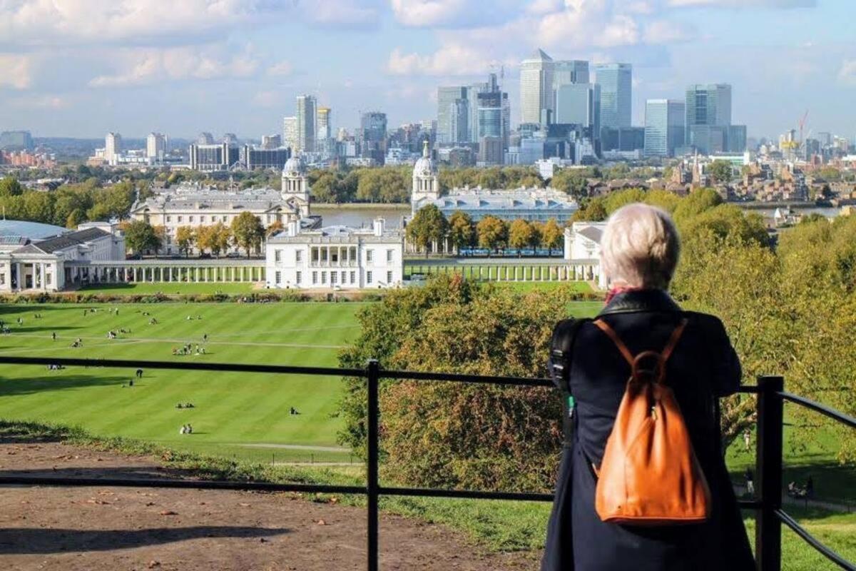 Elegant & Spacious Parkside 2-bedroom 2-bathroom Flat In Period Building On Blackheath Common - Private Entrance, Great Greenwich Location, Easy For O2 Arena And City! Appartamento