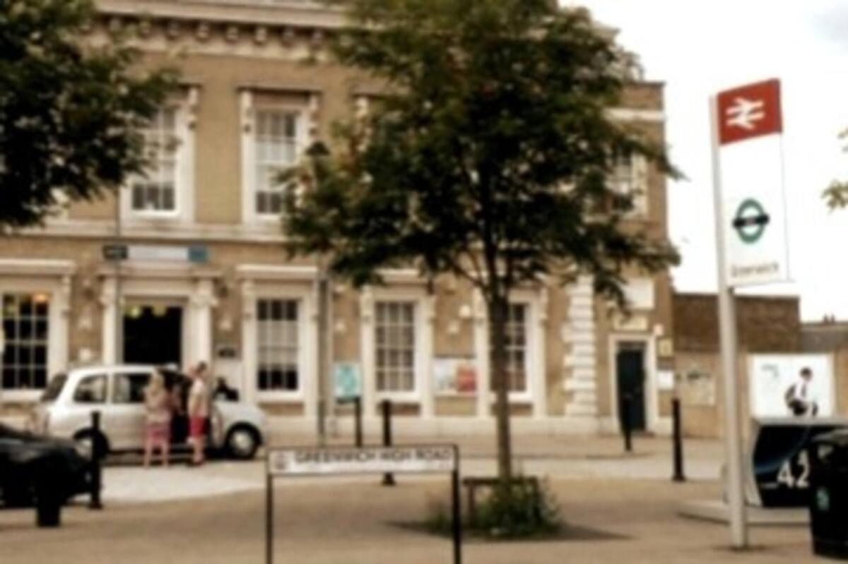 Elegant & Spacious Parkside 2-bedroom 2-bathroom Flat In Period Building On Blackheath Common - Private Entrance, Great Greenwich Location, Easy For O2 Arena And City! * Londra